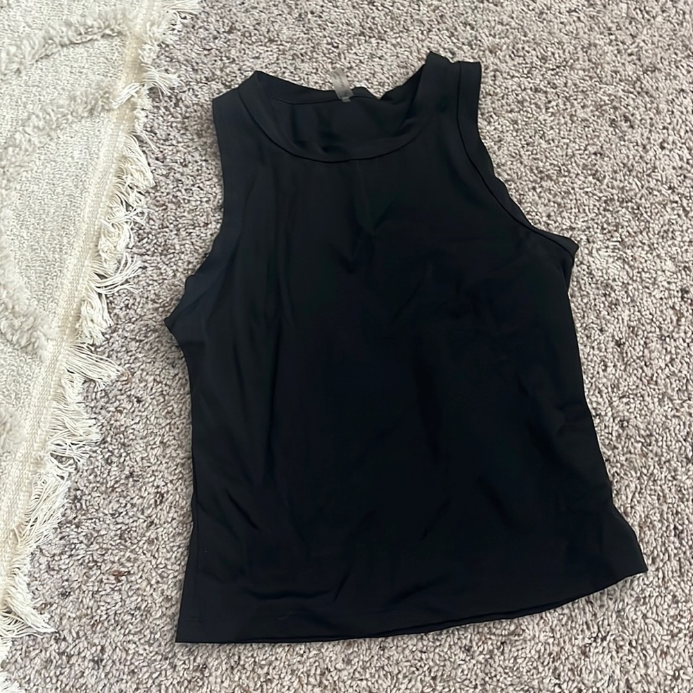 black athletic tank